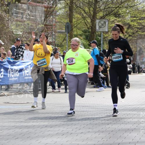 12.04.2026 - 45. Internationalen Wilhelmsburger Insellauf Strokosch-Dieckow http://msf.ph/oto/9491878 12.04.2026 14:55:15 Ziel 638 meine-sportfotos.de