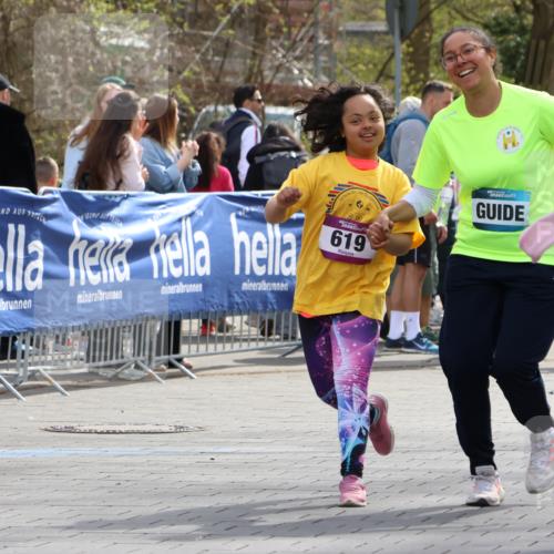 12.04.2026 - 45. Internationalen Wilhelmsburger Insellauf Strokosch-Dieckow http://msf.ph/oto/9491938 12.04.2026 14:54:04 Ziel 619 meine-sportfotos.de
