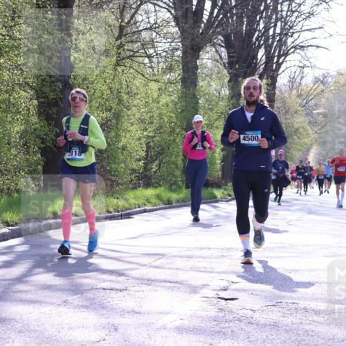 12.04.2026 - 45. Internationalen Wilhelmsburger Insellauf Yannick Fuchs http://msf.ph/oto/9491955 12.04.2026 10:43:31 Laufen 4500, 3175 meine-sportfotos.de
