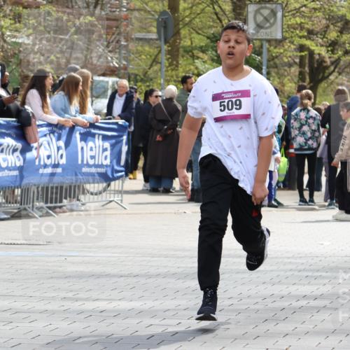 12.04.2026 - 45. Internationalen Wilhelmsburger Insellauf Strokosch-Dieckow http://msf.ph/oto/9491966 12.04.2026 14:52:59 Ziel 1040, 509 meine-sportfotos.de