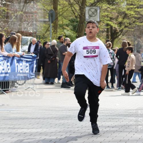 12.04.2026 - 45. Internationalen Wilhelmsburger Insellauf Strokosch-Dieckow http://msf.ph/oto/9491974 12.04.2026 14:52:59 Ziel 1040, 509 meine-sportfotos.de