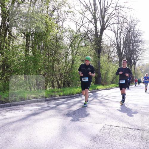 12.04.2026 - 45. Internationalen Wilhelmsburger Insellauf Yannick Fuchs http://msf.ph/oto/9492105 12.04.2026 10:43:53 Laufen 5822, 5557 meine-sportfotos.de