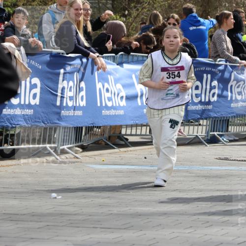12.04.2026 - 45. Internationalen Wilhelmsburger Insellauf Strokosch-Dieckow http://msf.ph/oto/9492150 12.04.2026 14:52:13 Ziel 349, 581 meine-sportfotos.de
