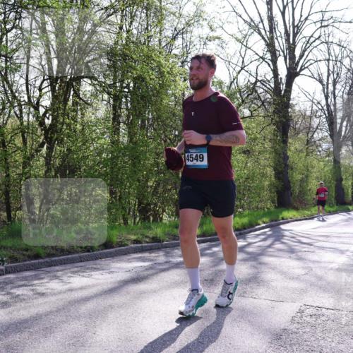 12.04.2026 - 45. Internationalen Wilhelmsburger Insellauf Yannick Fuchs http://msf.ph/oto/9492157 12.04.2026 10:44:00 Laufen 4549 meine-sportfotos.de