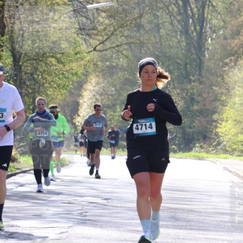 12.04.2026 - 45. Internationalen Wilhelmsburger Insellauf Yannick Fuchs http://msf.ph/oto/9492221 12.04.2026 10:44:11 Laufen 2133, 4158, 2458, 5512, 4714 meine-sportfotos.de