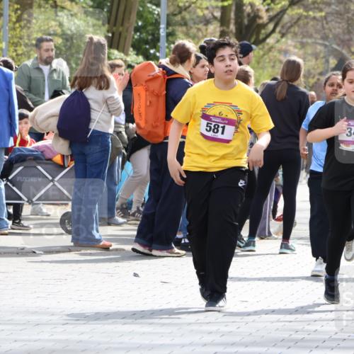 12.04.2026 - 45. Internationalen Wilhelmsburger Insellauf Strokosch-Dieckow http://msf.ph/oto/9492234 12.04.2026 14:52:05 Ziel 114, 341 meine-sportfotos.de