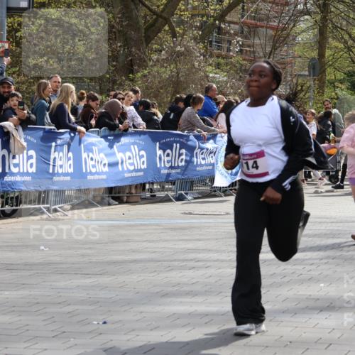 12.04.2026 - 45. Internationalen Wilhelmsburger Insellauf Strokosch-Dieckow http://msf.ph/oto/9492279 12.04.2026 14:51:59 Ziel 520, 350, 892, 490, 114, 341 meine-sportfotos.de