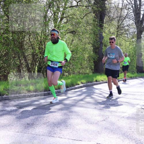 12.04.2026 - 45. Internationalen Wilhelmsburger Insellauf Yannick Fuchs http://msf.ph/oto/9492328 12.04.2026 10:44:28 Laufen 2458, 5512, 2194, 4155, 3918 meine-sportfotos.de