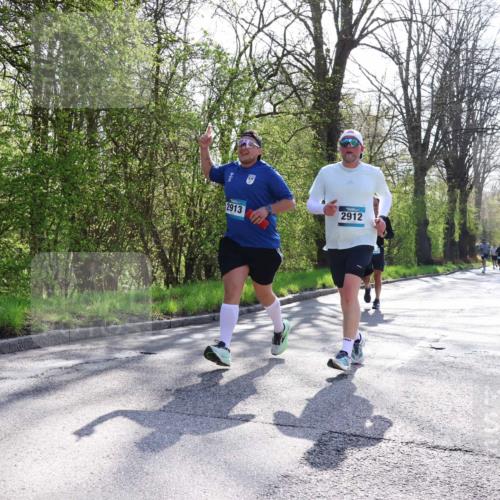 12.04.2026 - 45. Internationalen Wilhelmsburger Insellauf Yannick Fuchs http://msf.ph/oto/9492396 12.04.2026 10:44:39 Laufen 2912, 2913 meine-sportfotos.de