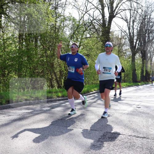12.04.2026 - 45. Internationalen Wilhelmsburger Insellauf Yannick Fuchs http://msf.ph/oto/9492397 12.04.2026 10:44:39 Laufen 2913, 2912, 4388 meine-sportfotos.de