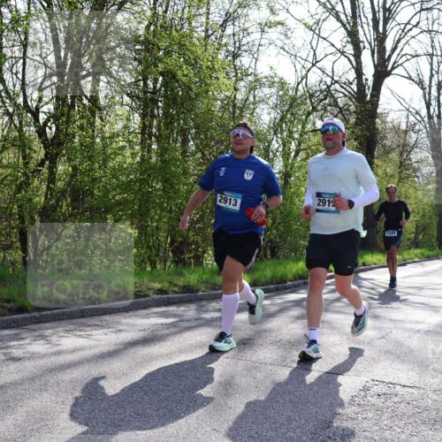 12.04.2026 - 45. Internationalen Wilhelmsburger Insellauf Yannick Fuchs http://msf.ph/oto/9492400 12.04.2026 10:44:39 Laufen 2913, 2912, 4388 meine-sportfotos.de