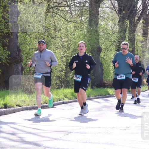 12.04.2026 - 45. Internationalen Wilhelmsburger Insellauf Yannick Fuchs http://msf.ph/oto/9492433 12.04.2026 10:44:47 Laufen 4394, 2797, 2796, 2861, 31, 3568 meine-sportfotos.de