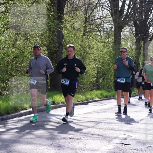 12.04.2026 - 45. Internationalen Wilhelmsburger Insellauf Yannick Fuchs http://msf.ph/oto/9492447 12.04.2026 10:44:49 Laufen 2796, 2797, 4394, 372 meine-sportfotos.de