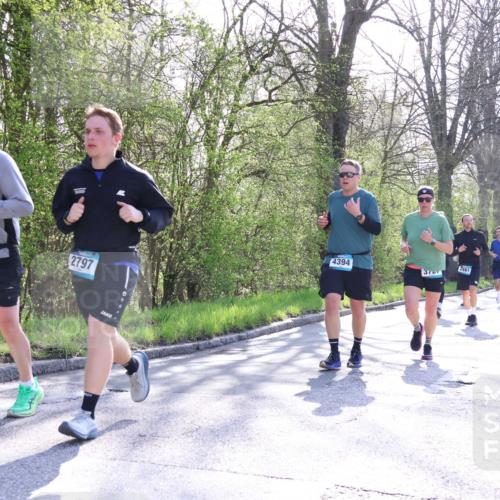 12.04.2026 - 45. Internationalen Wilhelmsburger Insellauf Yannick Fuchs http://msf.ph/oto/9492452 12.04.2026 10:44:51 Laufen 796, 2797, 4394, 2861, 37 meine-sportfotos.de