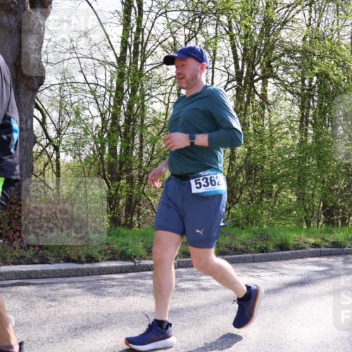 12.04.2026 - 45. Internationalen Wilhelmsburger Insellauf Yannick Fuchs http://msf.ph/oto/9492524 12.04.2026 10:45:01 Laufen 5362 meine-sportfotos.de