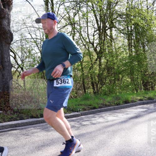 12.04.2026 - 45. Internationalen Wilhelmsburger Insellauf Yannick Fuchs http://msf.ph/oto/9492525 12.04.2026 10:45:01 Laufen 5362 meine-sportfotos.de