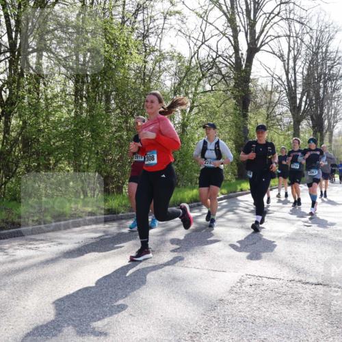 12.04.2026 - 45. Internationalen Wilhelmsburger Insellauf Yannick Fuchs http://msf.ph/oto/9492534 12.04.2026 10:45:03 Laufen 2915, 808, 2283, 2744, 2067 meine-sportfotos.de