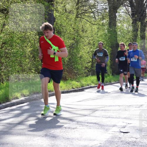 12.04.2026 - 45. Internationalen Wilhelmsburger Insellauf Yannick Fuchs http://msf.ph/oto/9492569 12.04.2026 10:45:09 Laufen 2818, 2228, 3997, 3179 meine-sportfotos.de