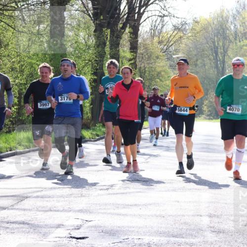 12.04.2026 - 45. Internationalen Wilhelmsburger Insellauf Yannick Fuchs http://msf.ph/oto/9492575 12.04.2026 10:45:10 Laufen 2818, 3997, 3179, 5319, 5844, 4070 meine-sportfotos.de