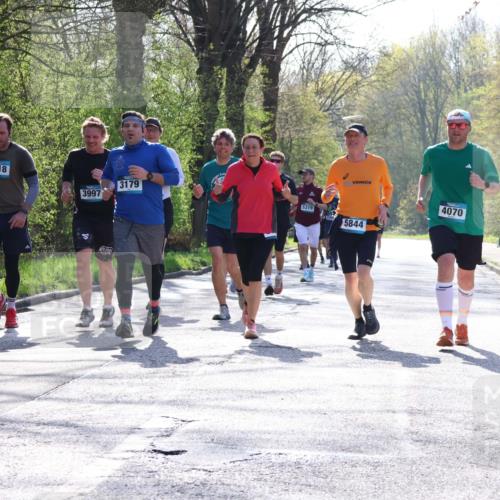 12.04.2026 - 45. Internationalen Wilhelmsburger Insellauf Yannick Fuchs http://msf.ph/oto/9492576 12.04.2026 10:45:10 Laufen 2818, 3997, 3179, 5319, 5844, 4070 meine-sportfotos.de