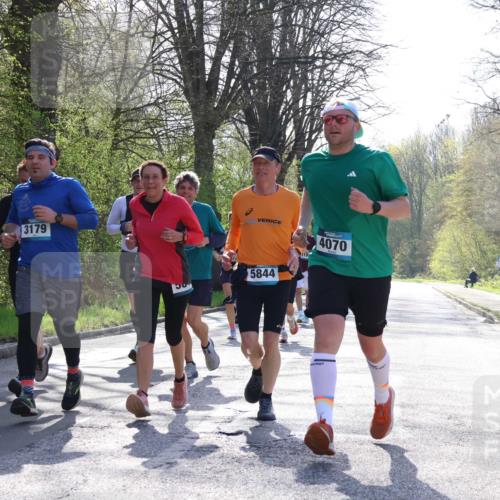 12.04.2026 - 45. Internationalen Wilhelmsburger Insellauf Yannick Fuchs http://msf.ph/oto/9492589 12.04.2026 10:45:12 Laufen 2818, 3179, 5844, 4070 meine-sportfotos.de