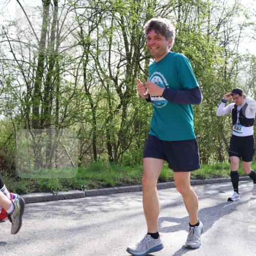 12.04.2026 - 45. Internationalen Wilhelmsburger Insellauf Yannick Fuchs http://msf.ph/oto/9492617 12.04.2026 10:45:16 Laufen 3582 meine-sportfotos.de