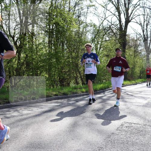 12.04.2026 - 45. Internationalen Wilhelmsburger Insellauf Yannick Fuchs http://msf.ph/oto/9492636 12.04.2026 10:45:18 Laufen 059, 5352, 5319 meine-sportfotos.de