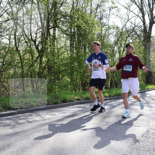 12.04.2026 - 45. Internationalen Wilhelmsburger Insellauf Yannick Fuchs http://msf.ph/oto/9492638 12.04.2026 10:45:18 Laufen 5352, 5319, 2441 meine-sportfotos.de