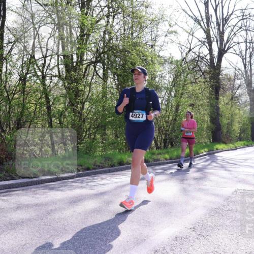 12.04.2026 - 45. Internationalen Wilhelmsburger Insellauf Yannick Fuchs http://msf.ph/oto/9492680 12.04.2026 10:45:28 Laufen 4927, 3968 meine-sportfotos.de