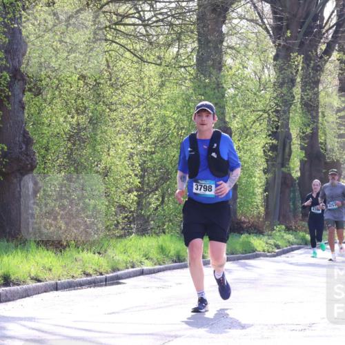12.04.2026 - 45. Internationalen Wilhelmsburger Insellauf Yannick Fuchs http://msf.ph/oto/9492727 12.04.2026 10:45:40 Laufen 3798, 4396, 3257, 4339 meine-sportfotos.de
