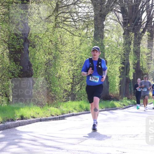 12.04.2026 - 45. Internationalen Wilhelmsburger Insellauf Yannick Fuchs http://msf.ph/oto/9492729 12.04.2026 10:45:40 Laufen 3798, 4396, 3257 meine-sportfotos.de