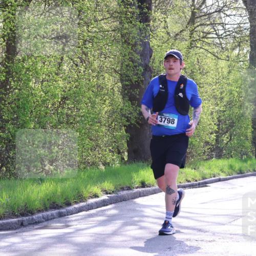 12.04.2026 - 45. Internationalen Wilhelmsburger Insellauf Yannick Fuchs http://msf.ph/oto/9492739 12.04.2026 10:45:42 Laufen 3798, 3257 meine-sportfotos.de