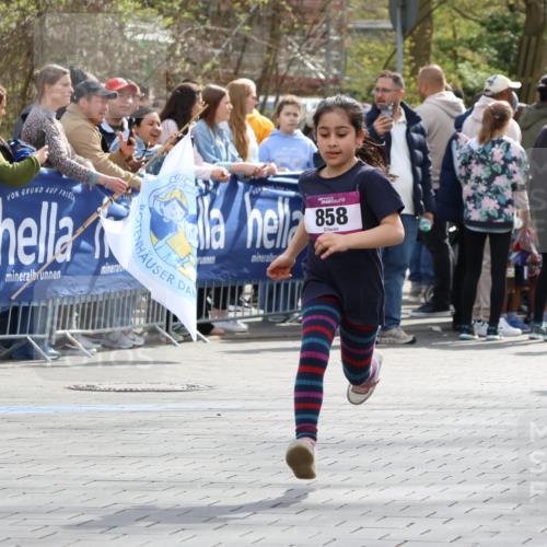 12.04.2026 - 45. Internationalen Wilhelmsburger Insellauf Strokosch-Dieckow http://msf.ph/oto/9492793 12.04.2026 14:50:50 Ziel 626, 895, 357, 889, 408, 351, 893, 455, 388, 663, 359, 858, 531, 493, 1822 meine-sportfotos.de