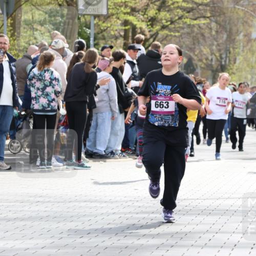 12.04.2026 - 45. Internationalen Wilhelmsburger Insellauf Strokosch-Dieckow http://msf.ph/oto/9492799 12.04.2026 14:50:47 Ziel 1837, 609, 331, 626, 895, 357, 889, 408, 351, 893, 455, 388, 663, 359, 858, 531, 493 meine-sportfotos.de
