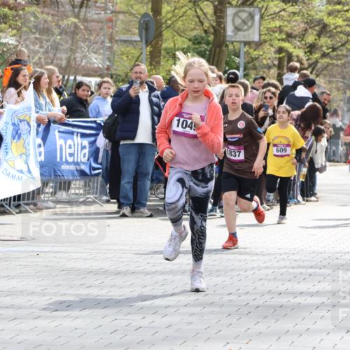 12.04.2026 - 45. Internationalen Wilhelmsburger Insellauf Strokosch-Dieckow http://msf.ph/oto/9492834 12.04.2026 14:50:38 Ziel 330, 362, 865, 1844, 98, 22, 654, 420, 877, 1049, 1837, 609, 331, 626, 895, 357 meine-sportfotos.de