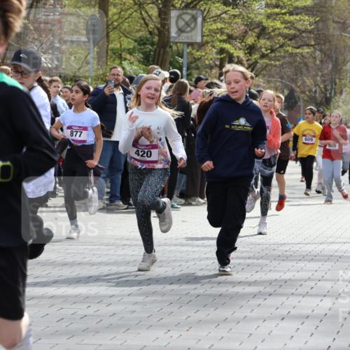 12.04.2026 - 45. Internationalen Wilhelmsburger Insellauf Strokosch-Dieckow http://msf.ph/oto/9492837 12.04.2026 14:50:36 Ziel 880, 151, 1035, 330, 362, 865, 1844, 98, 22, 654, 420, 877, 1049, 1837, 609, 331 meine-sportfotos.de