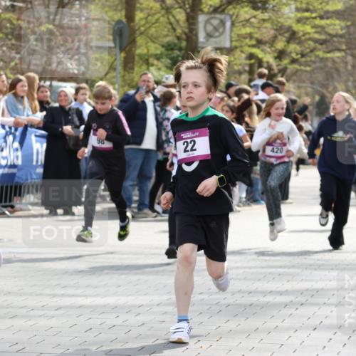 12.04.2026 - 45. Internationalen Wilhelmsburger Insellauf Strokosch-Dieckow http://msf.ph/oto/9492844 12.04.2026 14:50:34 Ziel 1834, 491, 426, 392, 880, 151, 1035, 330, 362, 865, 1844, 98, 22, 654, 420, 877, 1049 meine-sportfotos.de