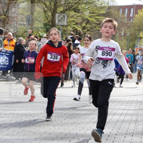 12.04.2026 - 45. Internationalen Wilhelmsburger Insellauf Strokosch-Dieckow http://msf.ph/oto/9492904 12.04.2026 14:50:17 Ziel 173, 369, 21, 403, 398, 1064, 667, 661, 1829, 561, 469, 397, 393, 376, 890, 500, 1037, 335, 370, 345, 429, 905, 461, 475, 859 meine-sportfotos.de