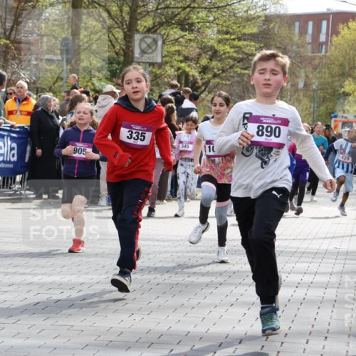 12.04.2026 - 45. Internationalen Wilhelmsburger Insellauf Strokosch-Dieckow http://msf.ph/oto/9492905 12.04.2026 14:50:17 Ziel 173, 369, 21, 403, 398, 1064, 667, 661, 1829, 561, 469, 397, 393, 376, 890, 500, 1037, 335, 370, 345, 429, 905, 461, 475, 859 meine-sportfotos.de