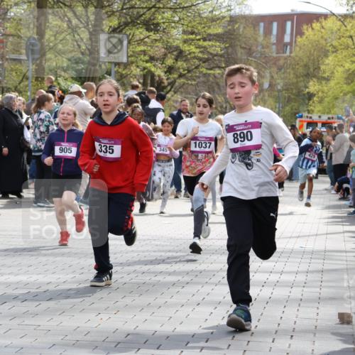 12.04.2026 - 45. Internationalen Wilhelmsburger Insellauf Strokosch-Dieckow http://msf.ph/oto/9492908 12.04.2026 14:50:17 Ziel 173, 369, 21, 403, 398, 1064, 667, 661, 1829, 561, 469, 397, 393, 376, 890, 500, 1037, 335, 370, 345, 429, 905, 461, 475, 859 meine-sportfotos.de