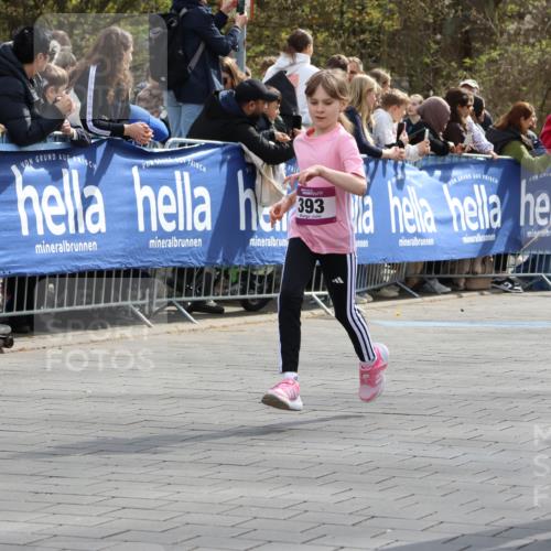 12.04.2026 - 45. Internationalen Wilhelmsburger Insellauf Strokosch-Dieckow http://msf.ph/oto/9492911 12.04.2026 14:50:16 Ziel 173, 369, 21, 403, 398, 1064, 667, 661, 1829, 561, 469, 397, 393, 376, 890, 500, 1037, 335, 370, 345, 429, 905, 461, 475, 859 meine-sportfotos.de
