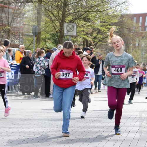 12.04.2026 - 45. Internationalen Wilhelmsburger Insellauf Strokosch-Dieckow http://msf.ph/oto/9492918 12.04.2026 14:50:14 Ziel 1038, 516, 445, 395, 600, 168, 396, 871, 173, 369, 21, 403, 398, 1064, 667, 661, 1829, 561, 469, 397, 393, 376, 890, 500, 1037, 335, 370 meine-sportfotos.de