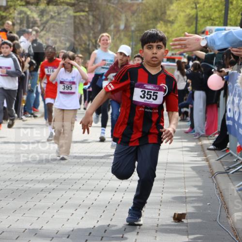 12.04.2026 - 45. Internationalen Wilhelmsburger Insellauf Strokosch-Dieckow http://msf.ph/oto/9492939 12.04.2026 14:50:07 Ziel 901, 131, 1061, 624, 1825, 141, 164, 113, 1845, 1849, 1810, 352, 902, 1814, 860, 854, 885, 1801, 138, 355, 856, 1038, 516, 445, 395, 600, 168, 396, 871, 173, 369, 21, 403, 398, 1064, 667, 661 meine-sportfotos.de