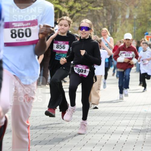 12.04.2026 - 45. Internationalen Wilhelmsburger Insellauf Strokosch-Dieckow http://msf.ph/oto/9492943 12.04.2026 14:50:06 Ziel 898, 1039, 901, 131, 1061, 624, 1825, 141, 164, 113, 1845, 1849, 1810, 352, 902, 1814, 860, 854, 885, 1801, 138, 355, 856, 1038, 516, 445, 395, 600, 168, 396, 871, 173, 369, 21, 403, 398, 1064 meine-sportfotos.de