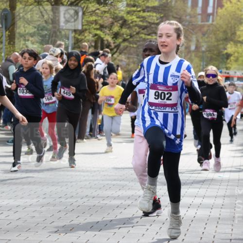 12.04.2026 - 45. Internationalen Wilhelmsburger Insellauf Strokosch-Dieckow http://msf.ph/oto/9492948 12.04.2026 14:50:05 Ziel 898, 1039, 901, 131, 1061, 624, 1825, 141, 164, 113, 1845, 1849, 1810, 352, 902, 1814, 860, 854, 885, 1801, 138, 355, 856, 1038, 516, 445, 395, 600, 168, 396, 871, 173, 369 meine-sportfotos.de