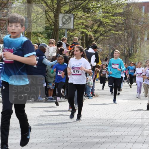 12.04.2026 - 45. Internationalen Wilhelmsburger Insellauf Strokosch-Dieckow http://msf.ph/oto/9493065 12.04.2026 14:49:34 Ziel 1809, 440, 881, 348, 602, 627, 458, 161, 542, 1842, 894, 882, 652, 1818, 867, 377, 879, 1839, 401, 1812, 106, 169, 1 meine-sportfotos.de