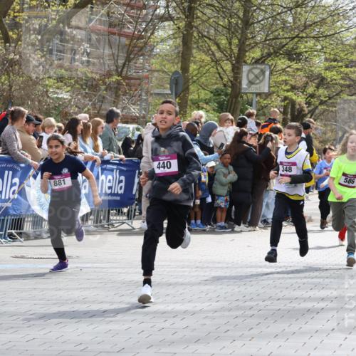 12.04.2026 - 45. Internationalen Wilhelmsburger Insellauf Strokosch-Dieckow http://msf.ph/oto/9493102 12.04.2026 14:49:27 Ziel 896, 372, 1055, 51, 693, 1817, 100, 855, 897, 353, 666, 1827, 378, 17, 501, 586, 1809, 440, 881, 348, 602, 627, 458, 161, 542, 1842, 894 meine-sportfotos.de