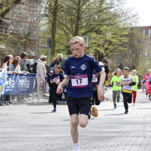 12.04.2026 - 45. Internationalen Wilhelmsburger Insellauf Strokosch-Dieckow http://msf.ph/oto/9493108 12.04.2026 14:49:25 Ziel 2, 896, 372, 1055, 51, 693, 1817, 100, 855, 897, 353, 666, 1827, 378, 17, 501, 586, 1809, 440, 881, 348, 602, 627 meine-sportfotos.de