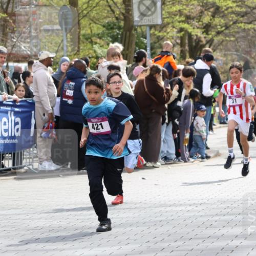 12.04.2026 - 45. Internationalen Wilhelmsburger Insellauf Strokosch-Dieckow http://msf.ph/oto/9493221 12.04.2026 14:48:59 Ziel 381, 906, 1045, 36, 904, 1807, 386, 421, 903, 31, 373, 38 meine-sportfotos.de