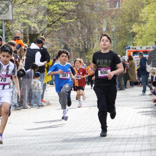 12.04.2026 - 45. Internationalen Wilhelmsburger Insellauf Strokosch-Dieckow http://msf.ph/oto/9493246 12.04.2026 14:48:51 Ziel 1846, 683, 900, 899, 49, 424, 70, 381, 906, 1045, 36, 904, 1807 meine-sportfotos.de